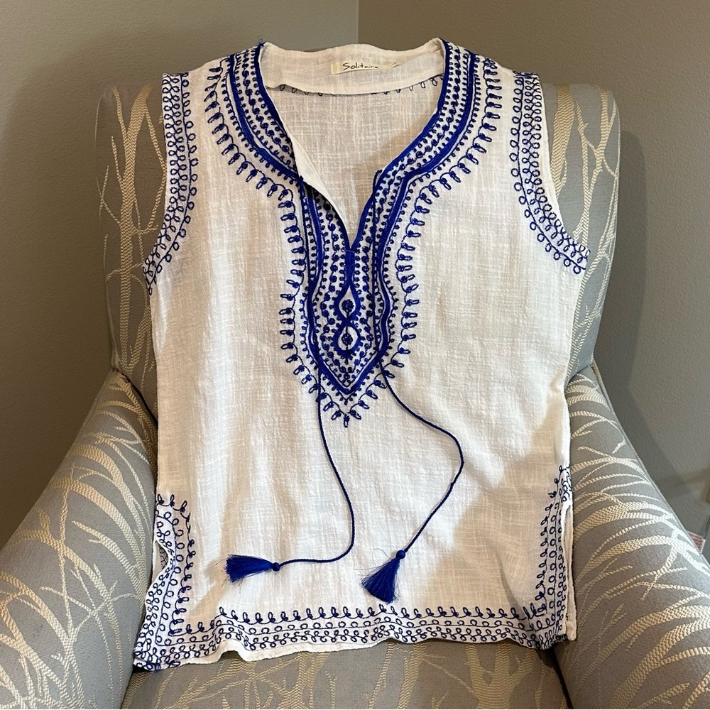 Solitaire Large Embroidered Cotton Tank!
NWOT!